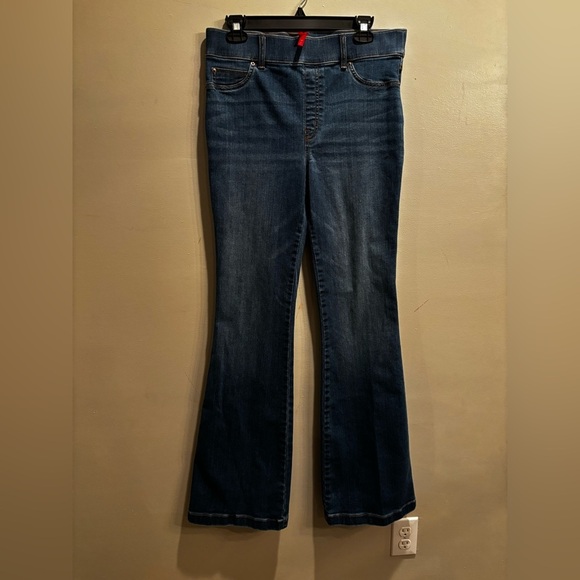SPANX Dark Blue Flare Women's Jeans pull on size large minimal denim - Picture 2 of 10